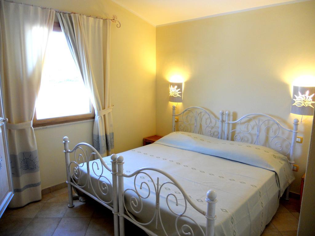 La Cerbiatta Residence Loiri Porto San Paolo Bagian luar foto
